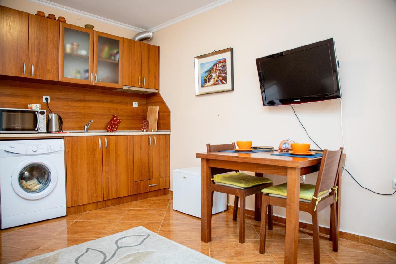 Helios Studio In A Complex In St Vlas By Flat Mаnаger Sveti Vlas Bagian luar foto